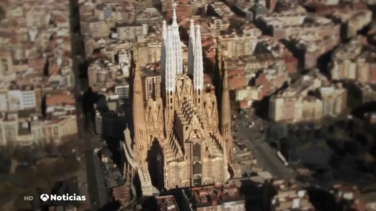 La Sagrada Familia de Barcelona La Sagrada Familia de Barcelona