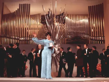 Salomé tras ganar en 'Eurovisión' en 1969 Salomé tras ganar en 'Eurovisión' en 1969