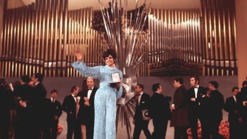 Salomé tras ganar en 'Eurovisión' en 1969