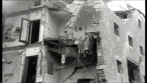 Atentado contra la casa cuartel de la Guardia Civil en Zaragoza Atentado contra la casa cuartel de la Guardia Civil en Zaragoza