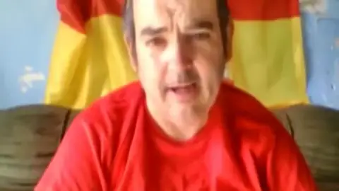 El candidato que 'canta' su programa El candidato que 'canta' su programa