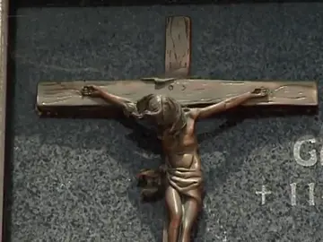 Roban objetos de bronce en un cementerio de Las Palmas Roban objetos de bronce en un cementerio de Las Palmas