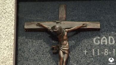 Roban objetos de bronce en un cementerio de Las Palmas