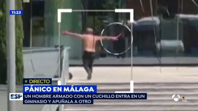 VÍDEO | Pánico en Málaga por un hombre que entró desnudo con un cuchillo en un gimnasio donde apuñaló a otro