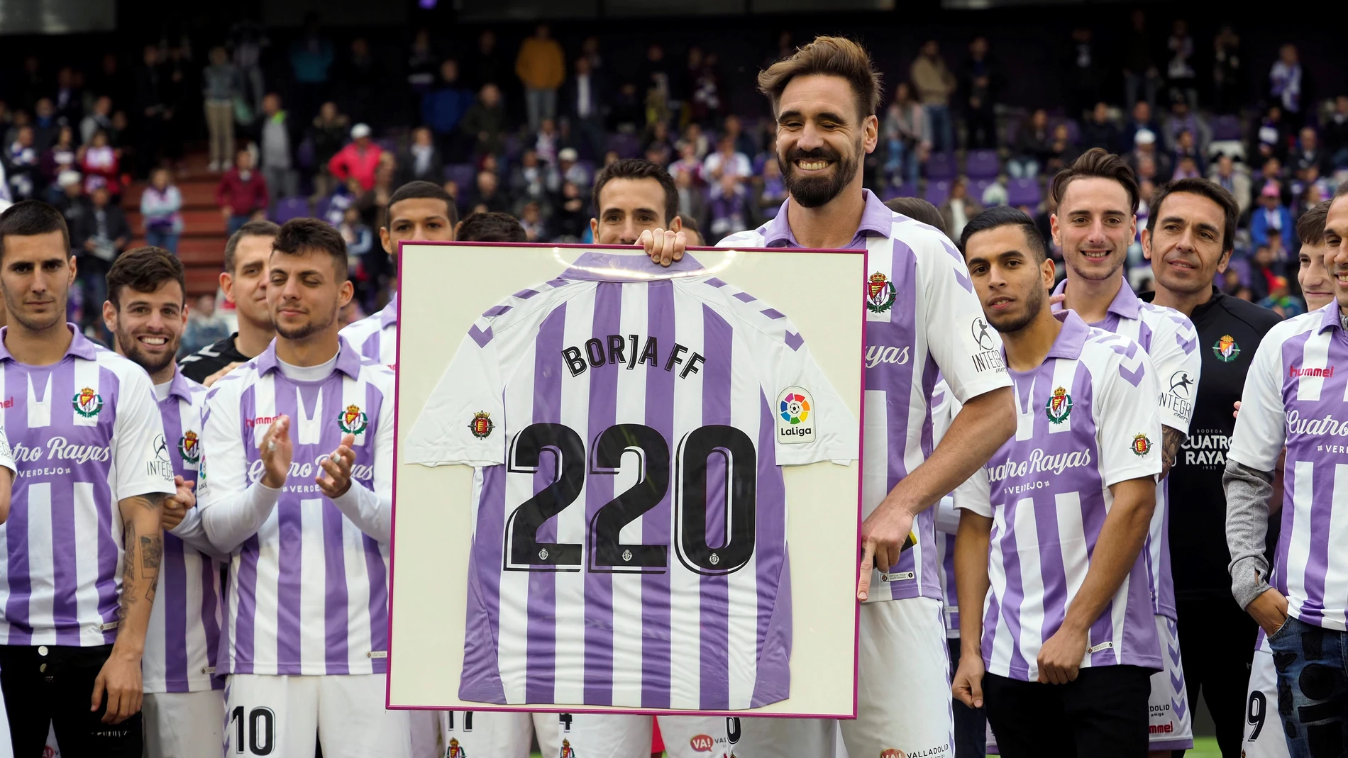 Borja Fernández, tras su último partido con el Valladolid Borja Fernández, tras su último partido con el Valladolid