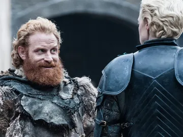 Tormund y Brienne de Tarth en 'Juego de Tronos' Tormund y Brienne de Tarth en 'Juego de Tronos'