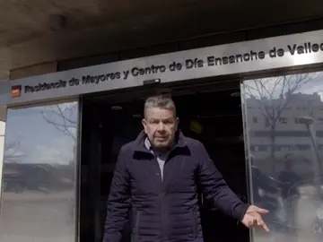 Alberto Chicote, frente a la residencia de mayores del Ensanche de Vallecas Alberto Chicote, frente a la residencia de mayores del Ensanche de Vallecas