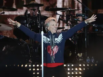 Bon Jovi durante un concierto Bon Jovi durante un concierto