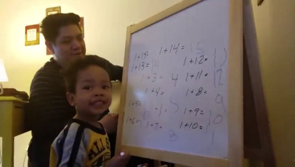Un niño de tres años que resuelve ecuaciones y recita de memoria el número Pi