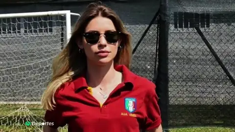 Bochorno machista en Italia: Un jugador se baja los pantalones delante de una árbitra y le dice que le haga una felación Bochorno machista en Italia: Un jugador se baja los pantalones delante de una árbitra y le dice que le haga una felación