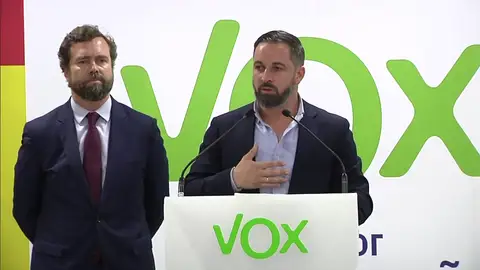 Abascal: si no hablan conmigo no tendrán nuestros votos Abascal: si no hablan conmigo no tendrán nuestros votos