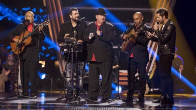 David Bisbal, Pablo López y Antonio Orozco interpretan con Los D’Orlando una versión de ‘Lágrimas negras’ en las Audiciones a ciegas de ‘La Voz Senior’