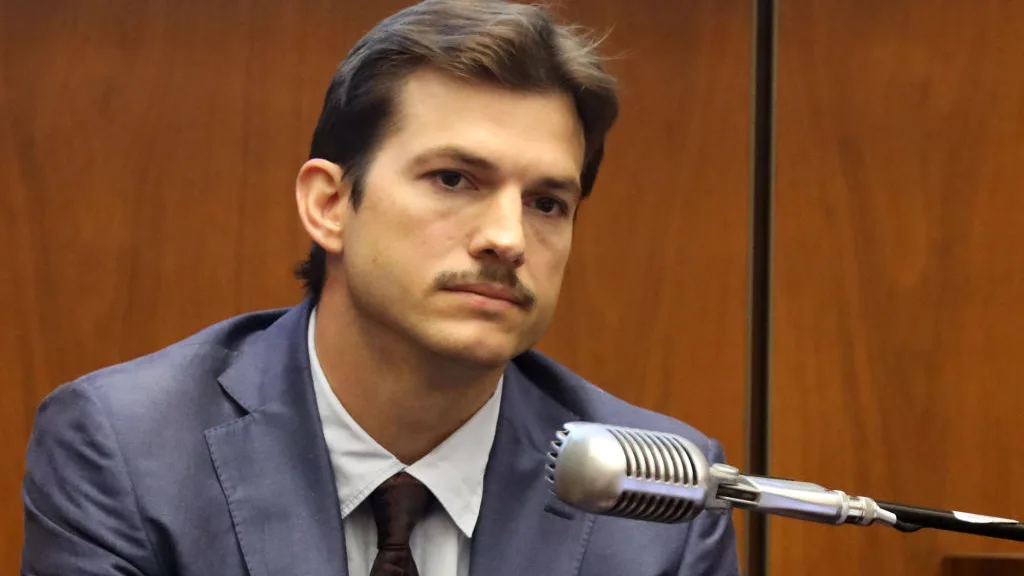Ashton Kutcher, en el juicio por el asesinato de su exnovia hace 18 años Ashton Kutcher, en el juicio por el asesinato de su exnovia hace 18 años