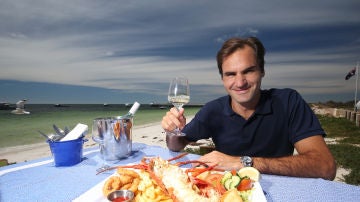 Federer, dándose un festín