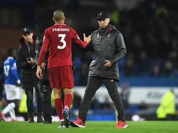 Klopp felicita a Fabinho tras un partido con el Liverpool Klopp felicita a Fabinho tras un partido con el Liverpool