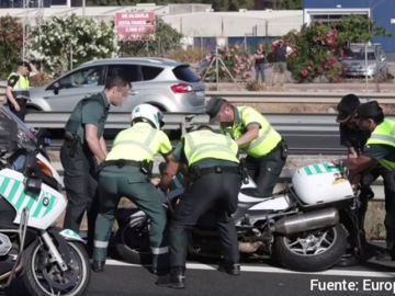 Un guardia civil muere arrollado por un un vehículo de matrícula francesa en Cádiz que se ha dado a la fuga