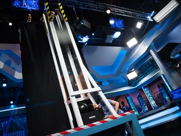 Marron pone en riesgo su vida en 'El Hormiguero 3.0' con el 'Machacacubo' Marron pone en riesgo su vida en 'El Hormiguero 3.0' con el 'Machacacubo'