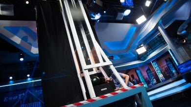 Marron pone en riesgo su vida en 'El Hormiguero 3.0' con el 'Machacacubo' 