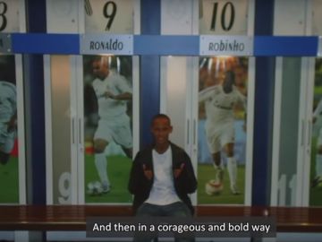 Neymar, en el vestuario del Real Madrid