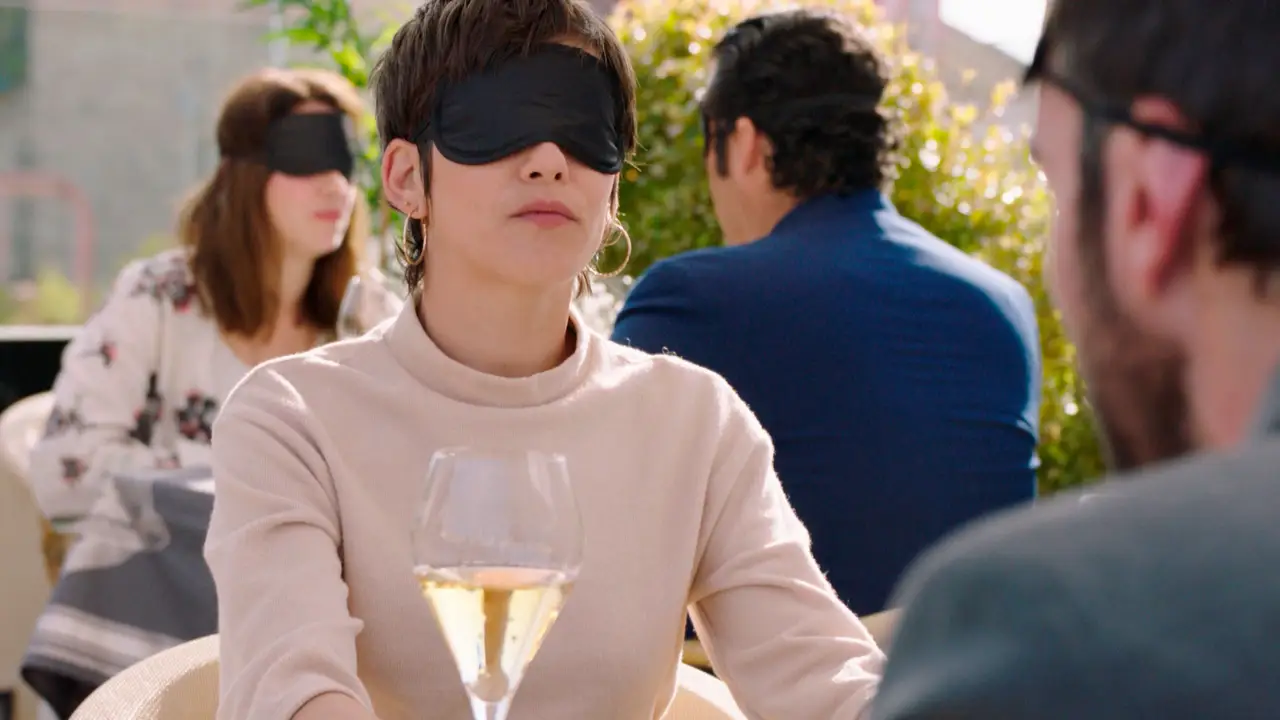 Una cita romántica y sensorial en el penúltimo capítulo de 'Allí abajo'
