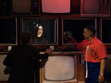 Daddy Yankee alucina con las televisiones cantarinas de 'El Hormiguero 3.0' 