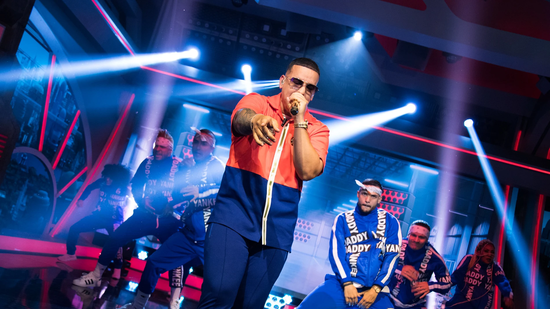 Daddy Yankee llena el plató de 'El Hormiguero 3.0' de ritmo con su single 'Con calma'