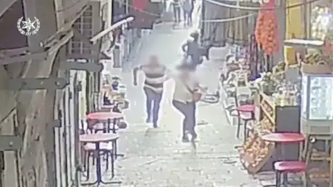 Un palestino apuñala a dos personas en Jerusalén Un palestino apuñala a dos personas en Jerusalén