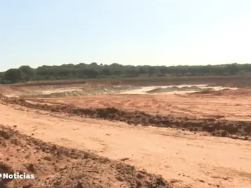 Berkeley se dispara un 35% en bolsa y la compañía lo achaca al nuevo gobierno de la localidad de Retortillo Berkeley se dispara un 35% en bolsa y la compañía lo achaca al nuevo gobierno de la localidad de Retortillo