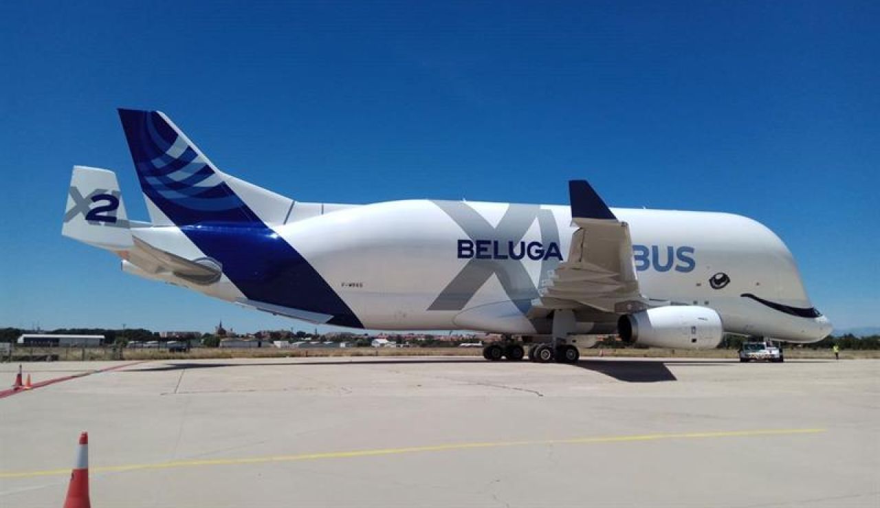 El avi&oacute;n de carga BelugaXL de Airbus