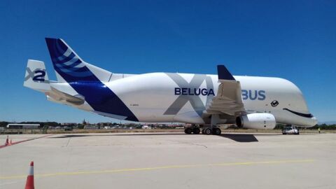 El avi&oacute;n de carga BelugaXL de Airbus