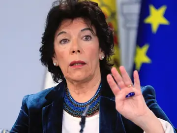 La ministra de Educación y portavoz del Gobierno en funciones, Isabel Celaá, La ministra de Educación y portavoz del Gobierno en funciones, Isabel Celaá,