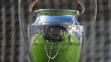  Así se preparan en Benidorm para la final de la Champions entre el Tottenham-Liverpool 