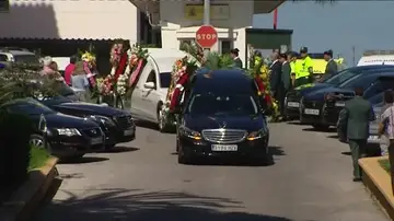 Grande-Marlaska asiste al funeral de Fermín Cabezas, el guardia civil fallecido en Cádiz: 