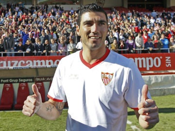 José Antonio Reyes, en una foto con el Sevilla