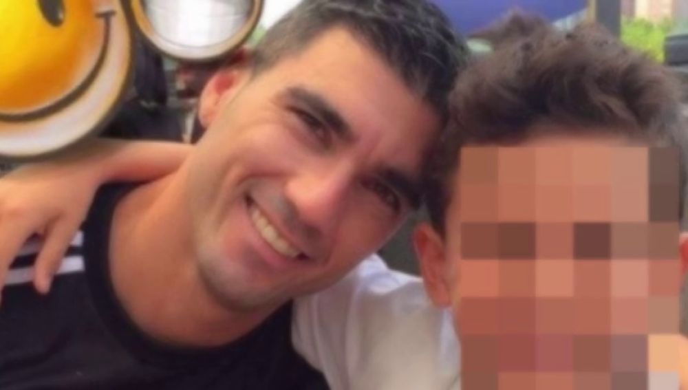 El mensaje del hijo de José Antonio Reyes tras la muerte del futbolista: "Este es el úlimo momento que pasamos juntos"