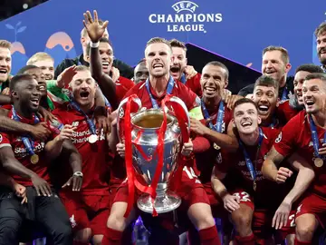 El Liverpool alza al cielo de Madrid la Champions El Liverpool alza al cielo de Madrid la Champions