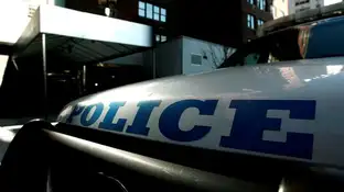 Un policía dispara por la espalda y mata a un adolescente que no llevaba luz en la bicicleta en Arizona Un policía dispara por la espalda y mata a un adolescente que no llevaba luz en la bicicleta en Arizona
