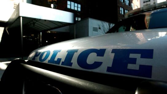Un polic&iacute;a dispara por la espalda y mata a un adolescente que no llevaba luz en la bicicleta en Arizona