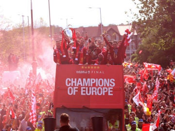 El Liverpool festeja la Champions League