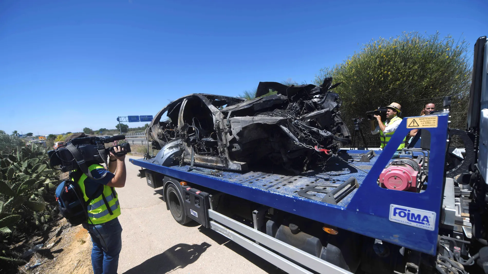 Así quedó el coche de Reyes Así quedó el coche de Reyes