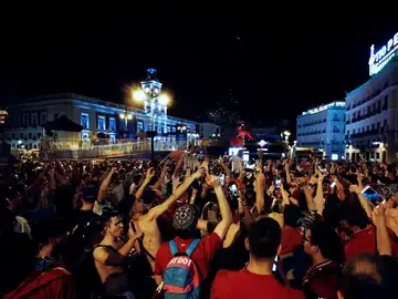La fiesta en la Puerta del Sol La fiesta en la Puerta del Sol