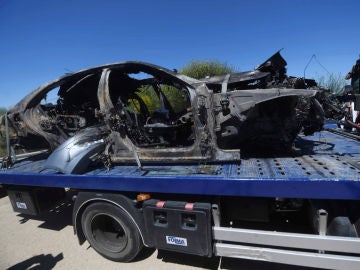 El coche en el que viajan Reyes y sus familiares