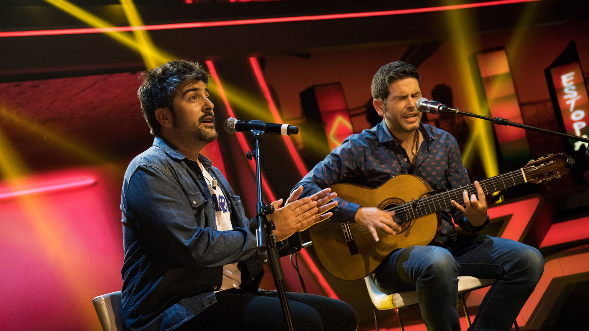 Estopa interpreta en directo en 'El Hormiguero 3.0' su nuevo single 'Fuego'