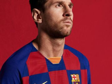 Messi, con la nueva equipación del Barcelona