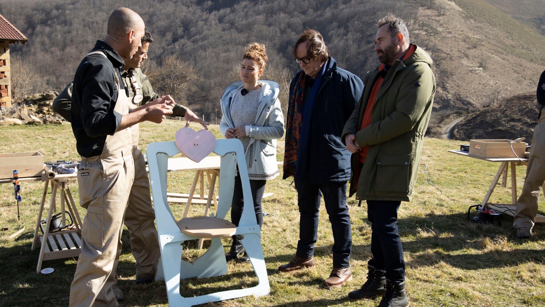 De la silla retrete al banco de Heidi, los esperpentos de la prueba de habilidad