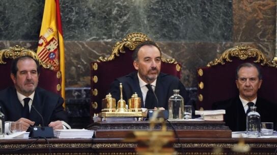 Los tres magistrados del Tribunal Supremo, Andr&eacute;s Mart&iacute;nez Arrieta, Manuel Marchena y Miguel Colmenero. 