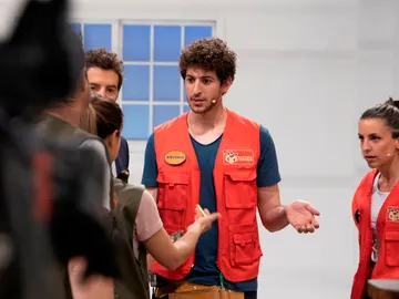 ¿Robo o descuido? Unos espejos generan la discordia de Paco y Jessica con Antonio y Elisa ¿Robo o descuido? Unos espejos generan la discordia de Paco y Jessica con Antonio y Elisa