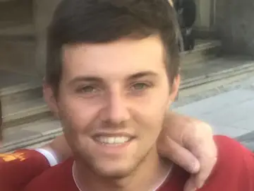 El joven del Liverpool detenido El joven del Liverpool detenido