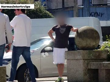 Un taxista de Vigo recibe una denuncia por llevar falda