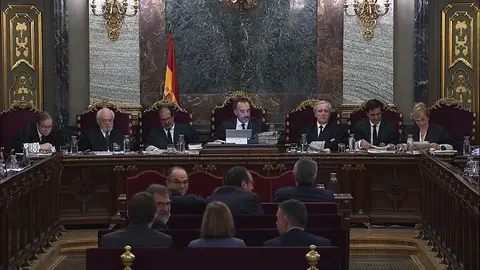 Imagen tomada de la señal institucional del Tribunal Supremo durante la cuadragésima sexta sesión del juicio Imagen tomada de la señal institucional del Tribunal Supremo durante la cuadragésima sexta sesión del juicio